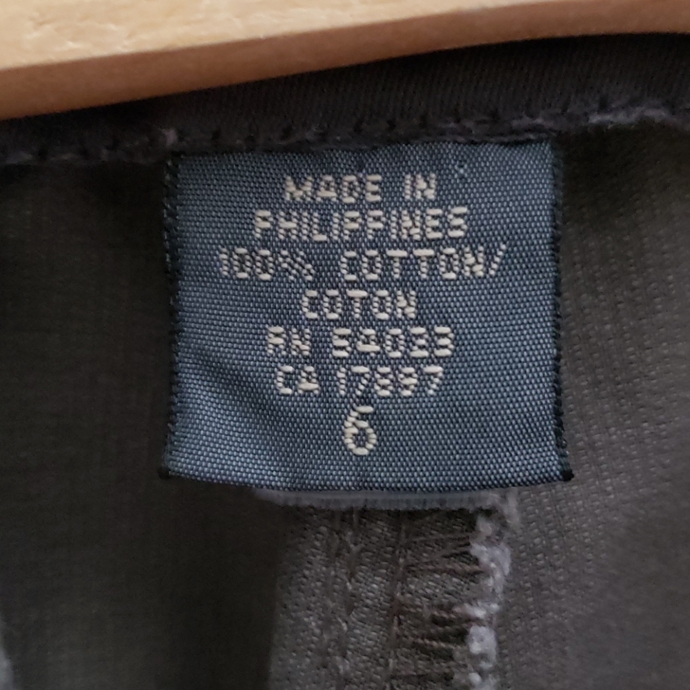 Shorts - Picture 10 of 10